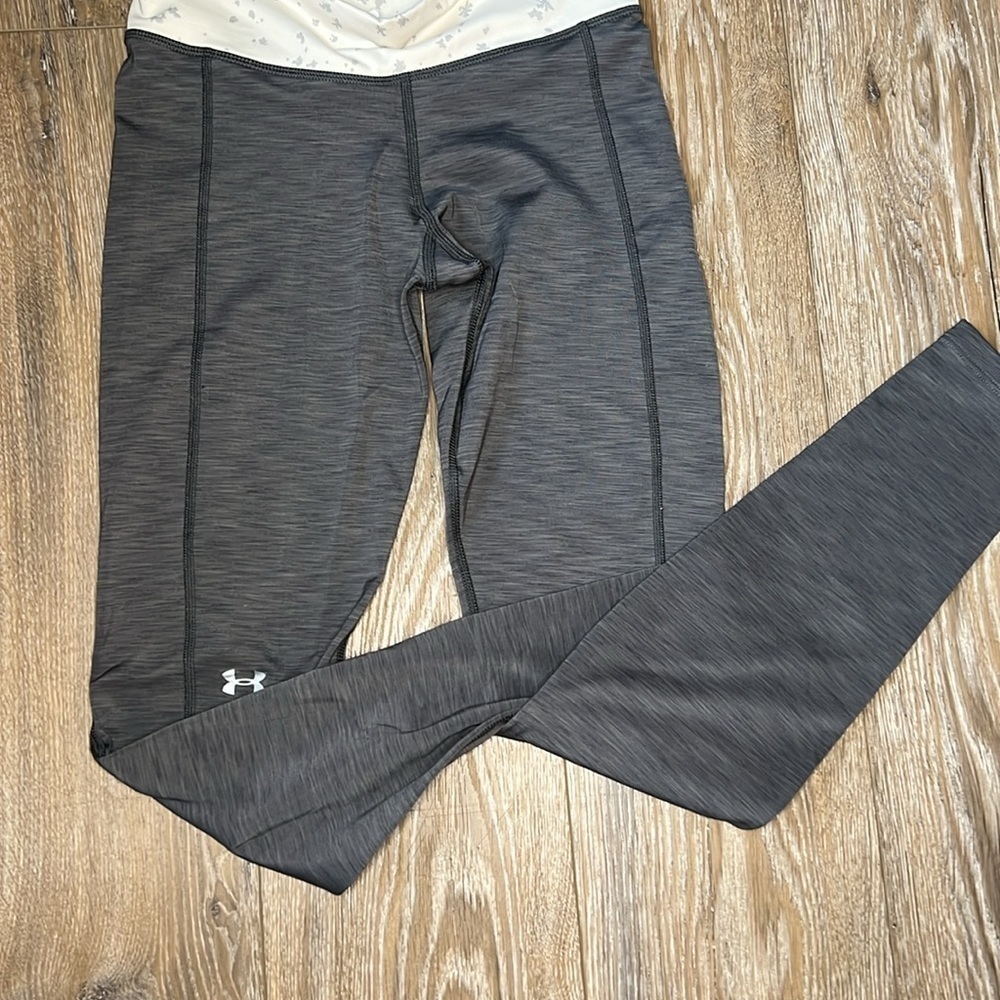 Bundle Of Under Arm Workout Gear 8 Items Total - image 3